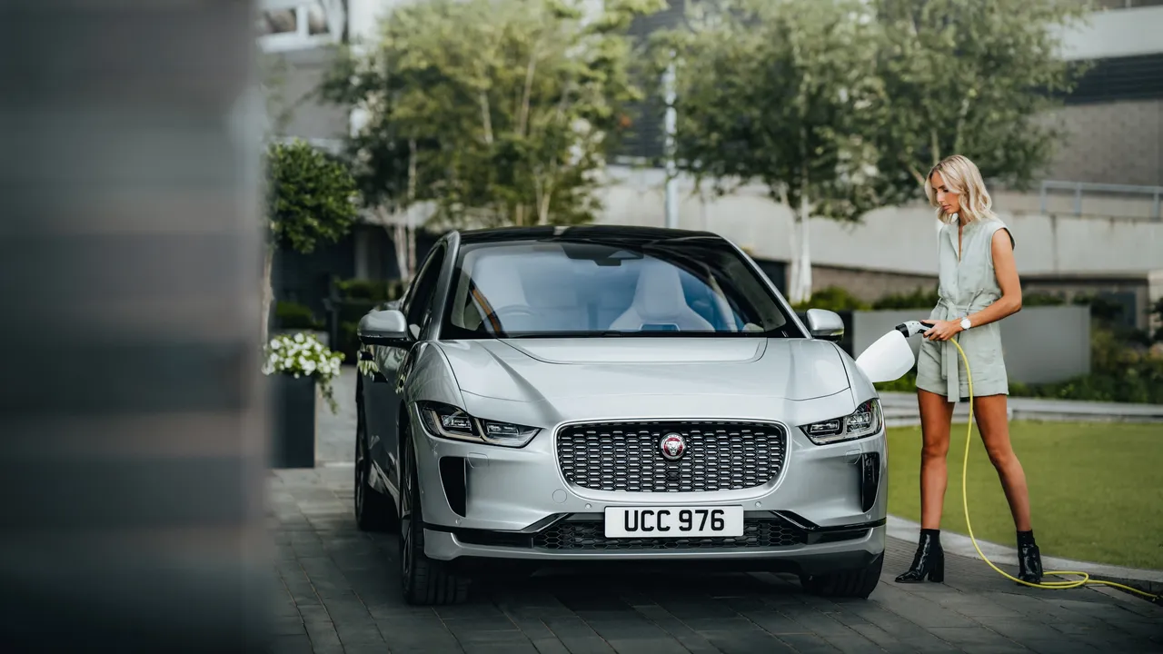 Jaguar I-Pace EV400