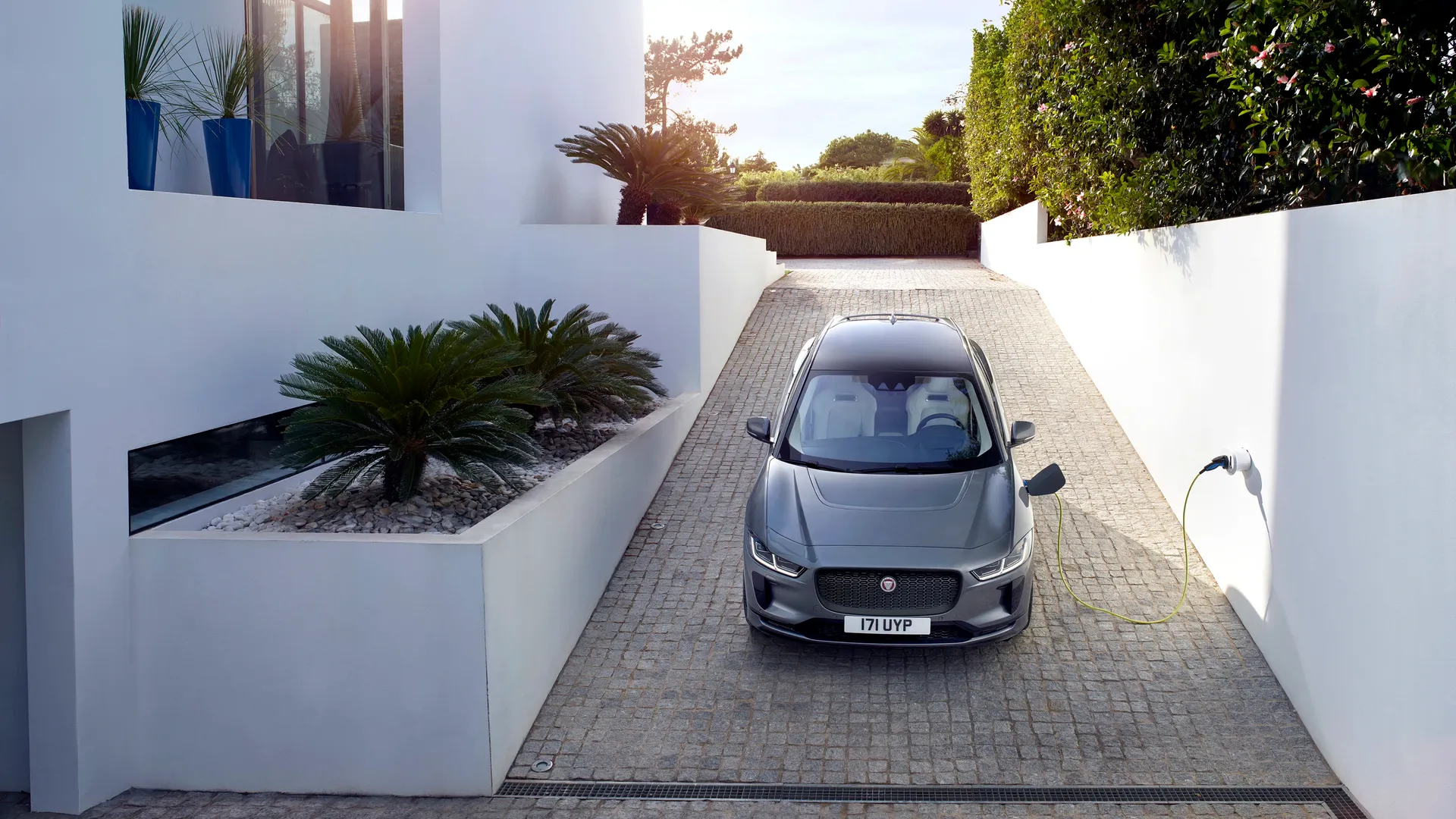 Jaguar I-Pace EV400