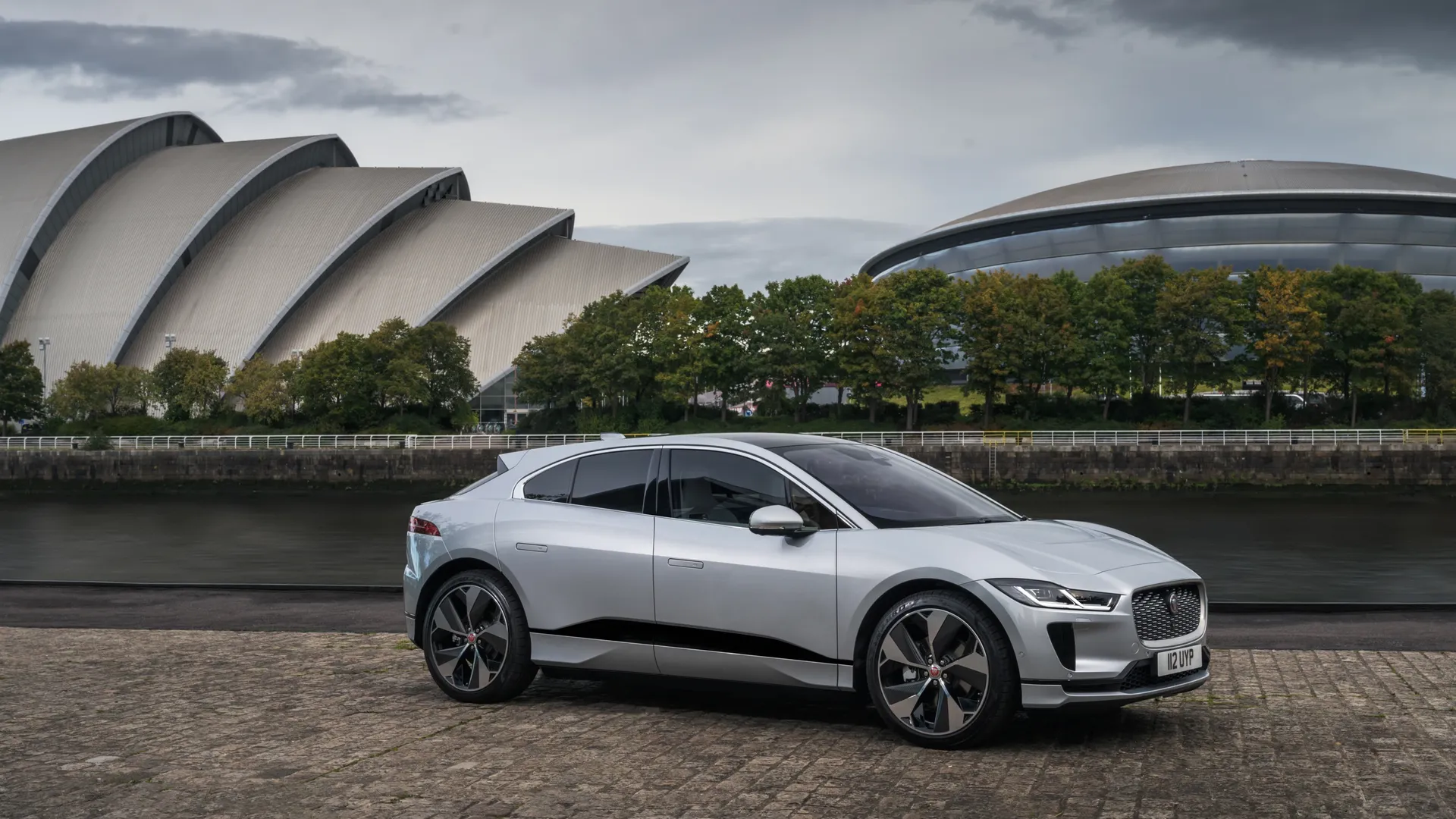 Jaguar I-Pace EV400