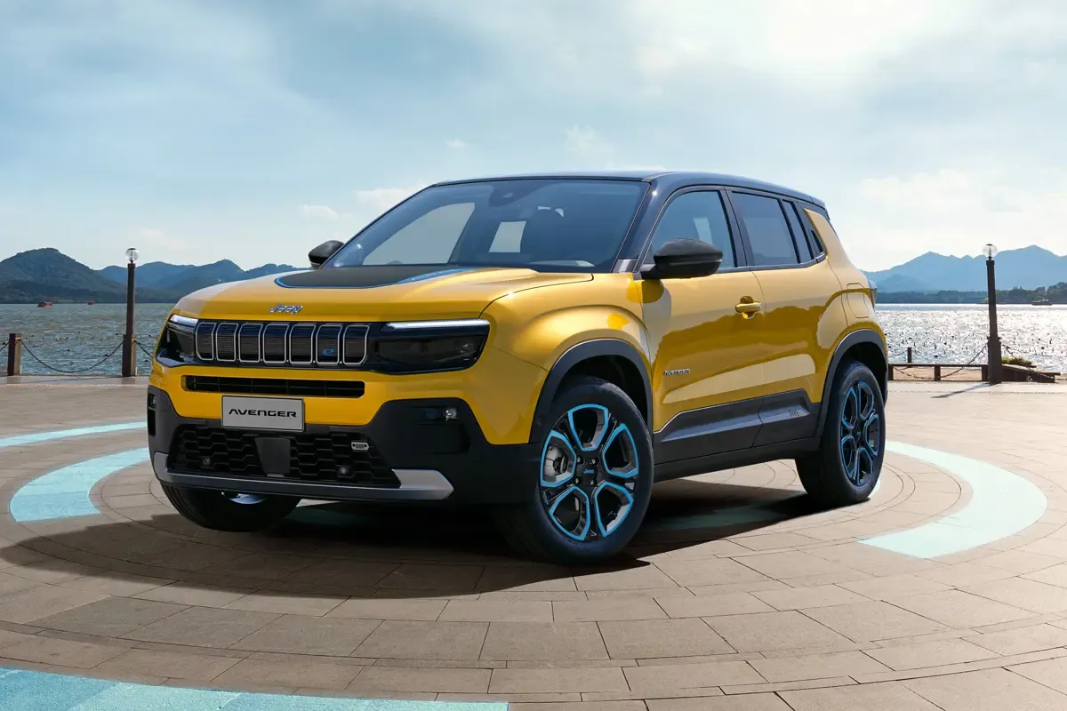 Elettronauti - Jeep Avenger Electric 50.8kWh - Giallo - Esterno - Vista anteriore a tre quarti