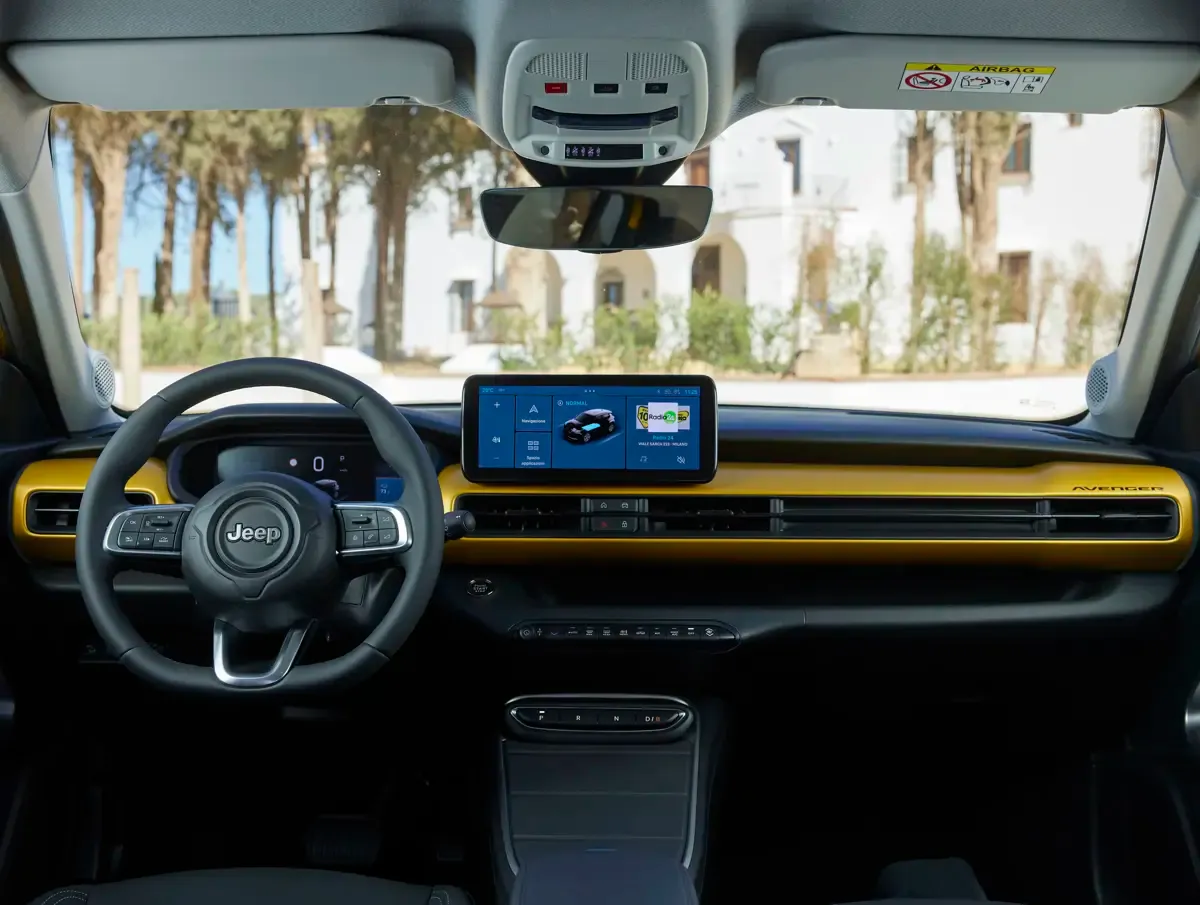 Elettronauti - Jeep Avenger Electric 50.8kWh - Infotainment - Vista della plancia