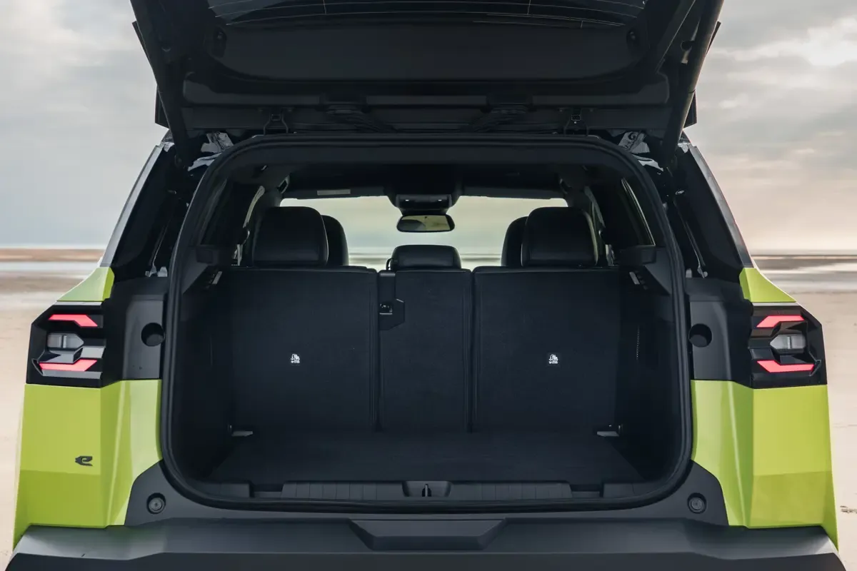 Elettronauti - Jeep Compass Electric 4xe - Grigio - Vano di carico - Bagagliaio
