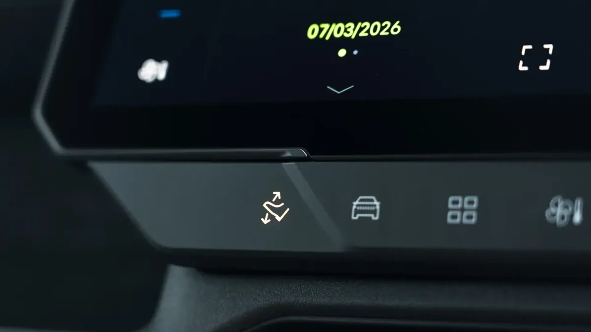 Elettronauti - Jeep Compass Electric 4xe - Infotainment - Vista della plancia