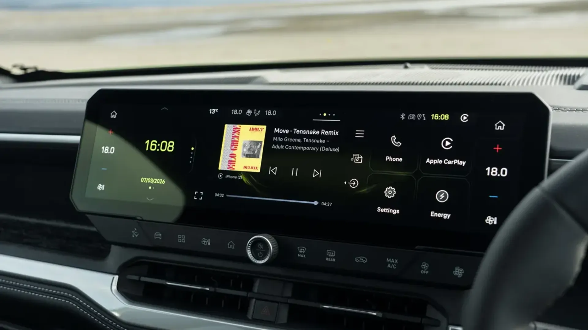 Elettronauti - Jeep Compass Electric 4xe - Infotainment - Vista della plancia