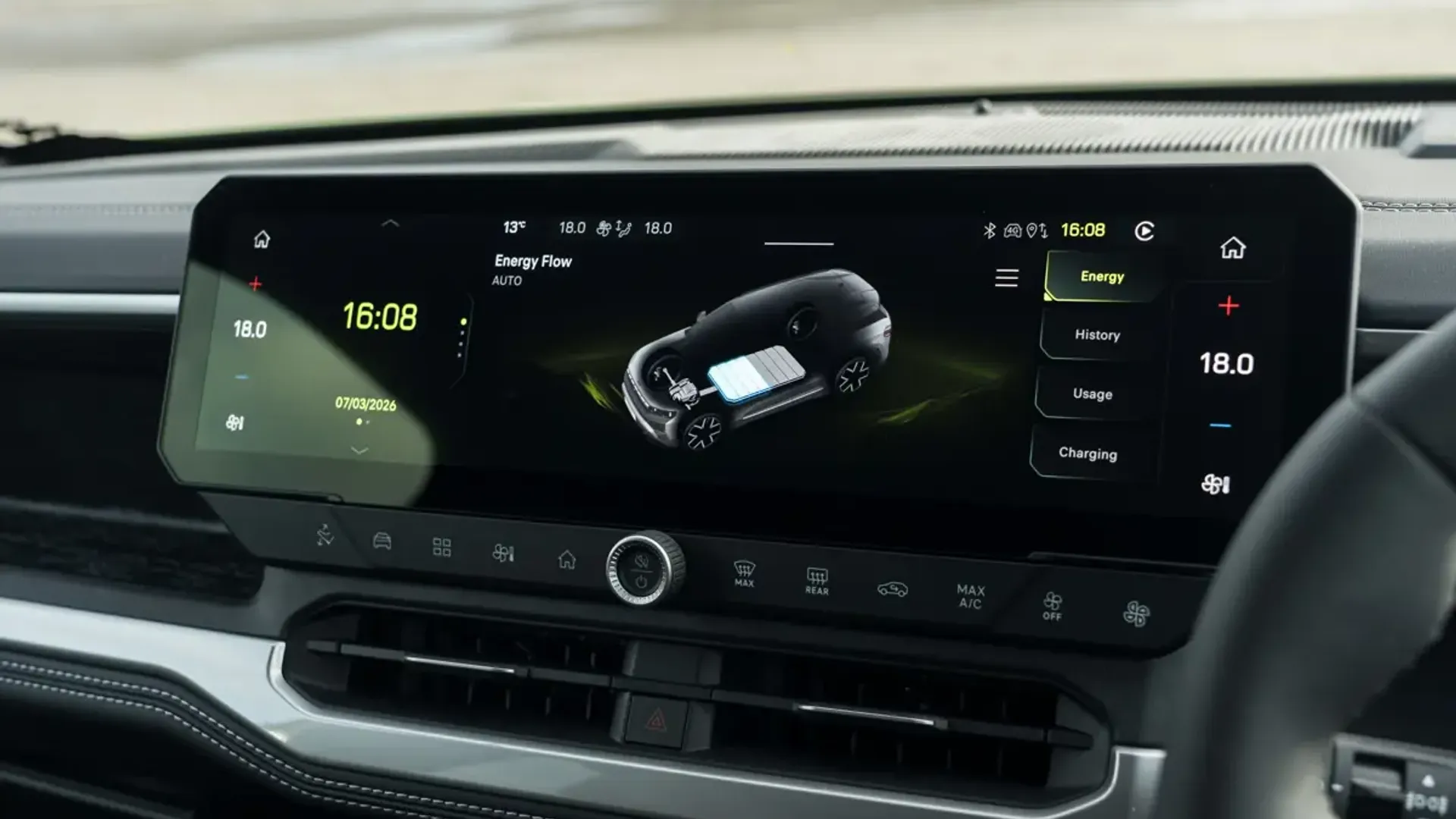 Elettronauti - Jeep Compass Electric 4xe - Infotainment - Vista della plancia