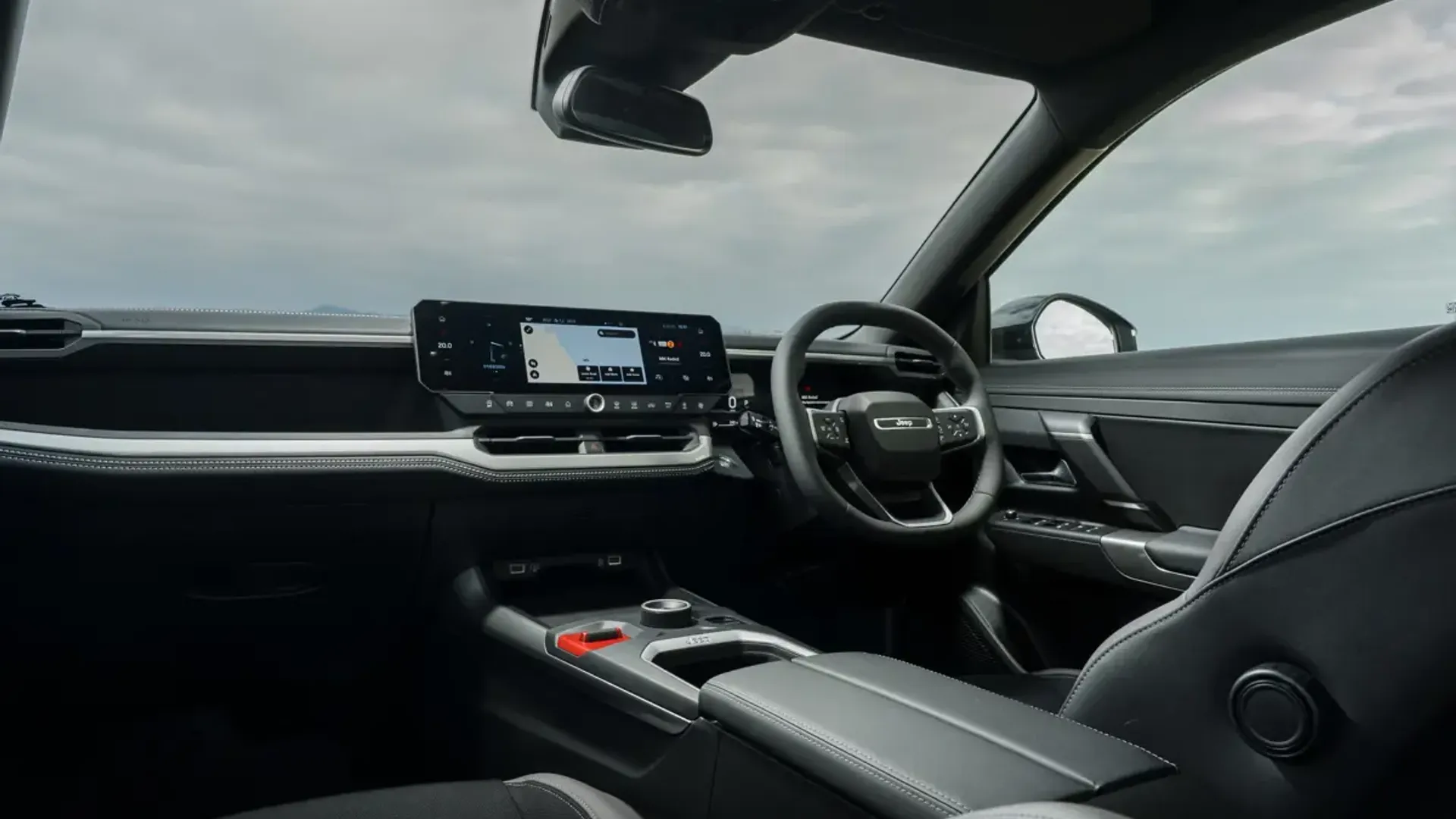 Elettronauti - Jeep Compass Electric 4xe - Interni - Vista della plancia