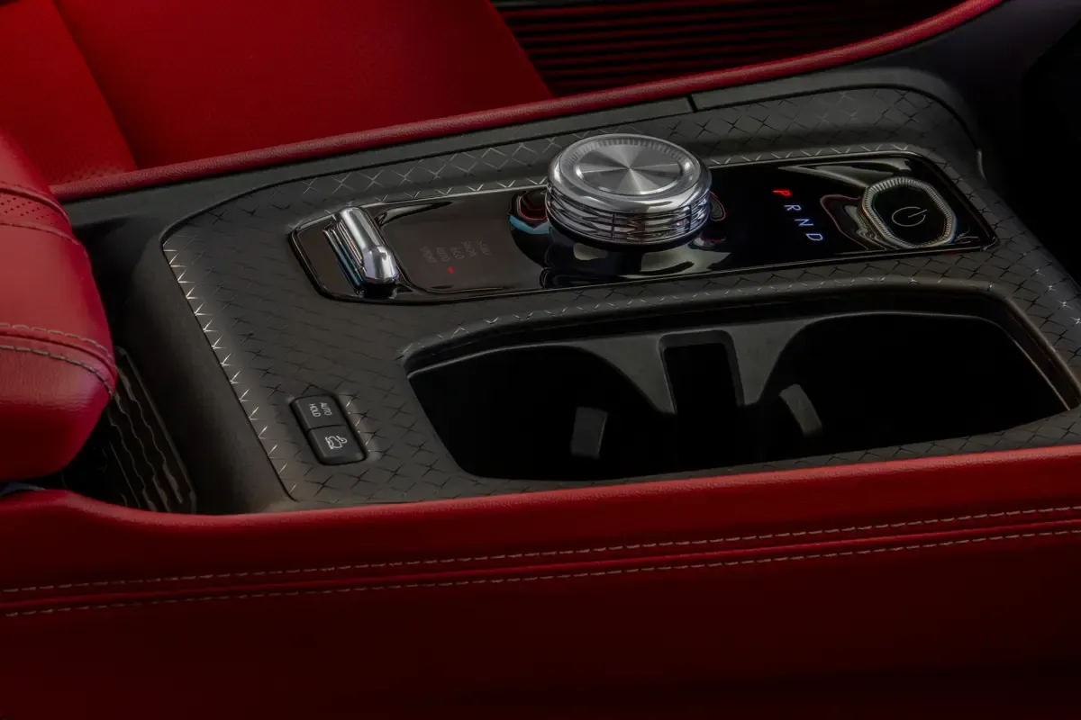 Elettronauti - Jeep Wagoneer S - Dark Grey - Esterno - Vista anteriore a tre quarti