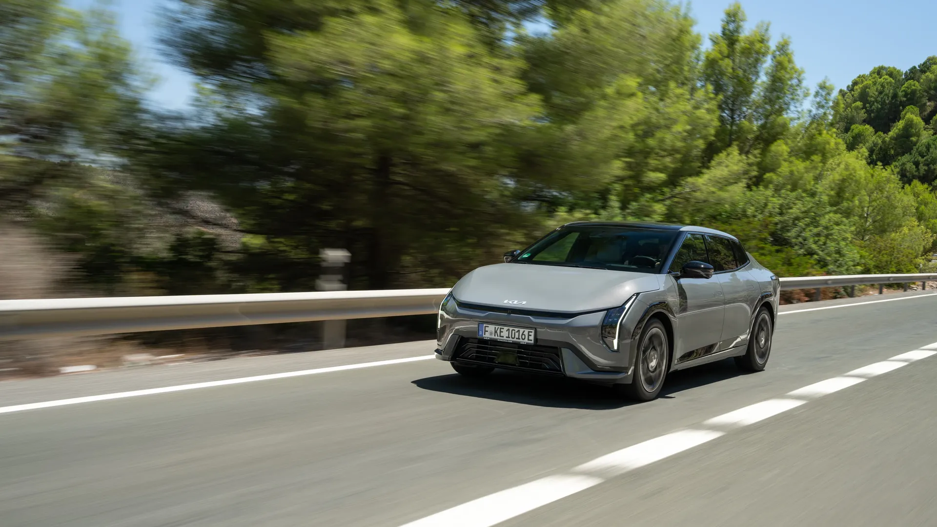 Kia EV4 Fastback Long Range