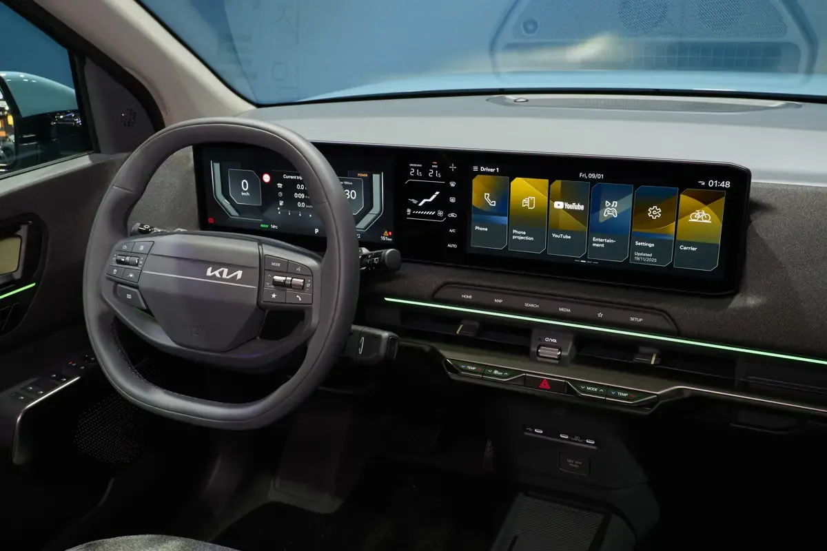 Elettronauti - Kia EV2 Long Range - Infotainment - Vista della plancia