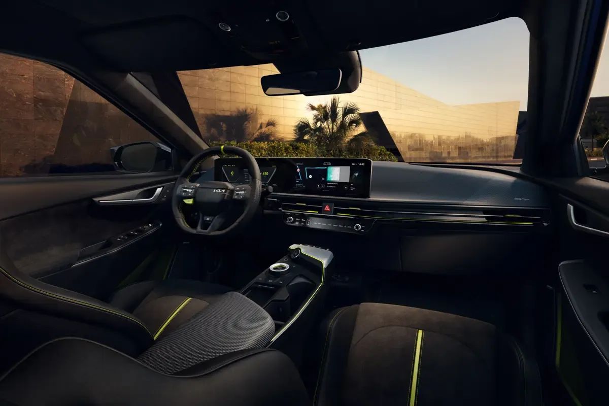 Elettronauti - Kia EV6 GT - Nero - Plancia - Vista della plancia