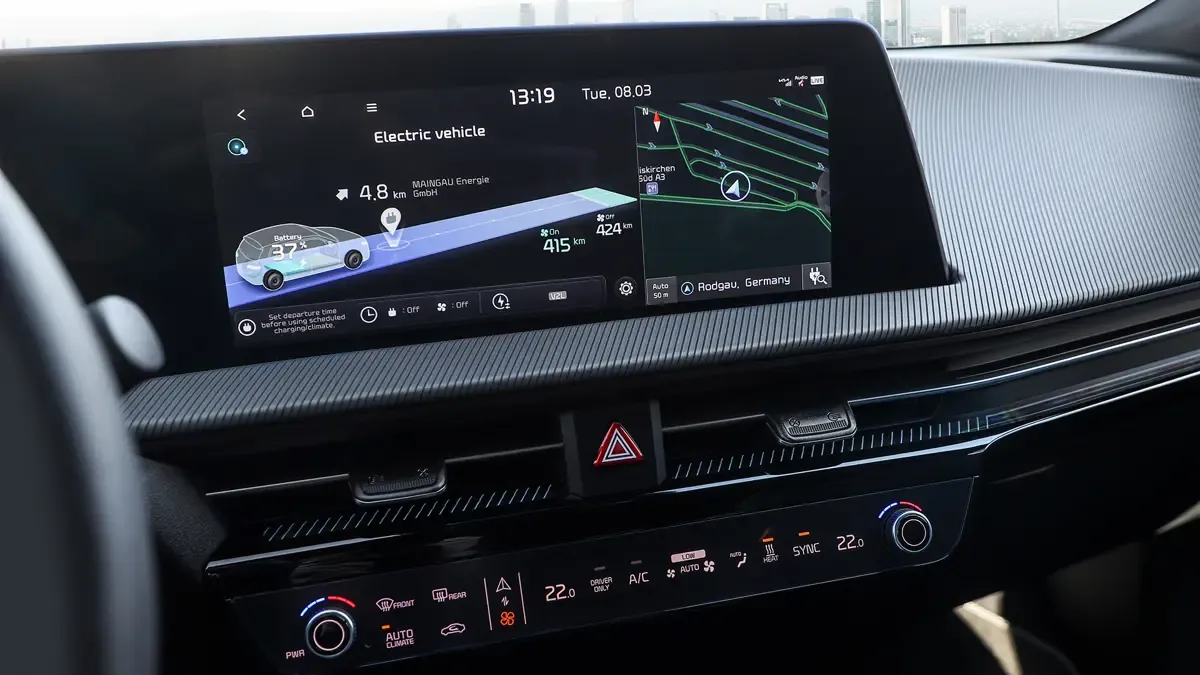 Elettronauti - Kia EV6 GT - Infotainment - Vista della plancia