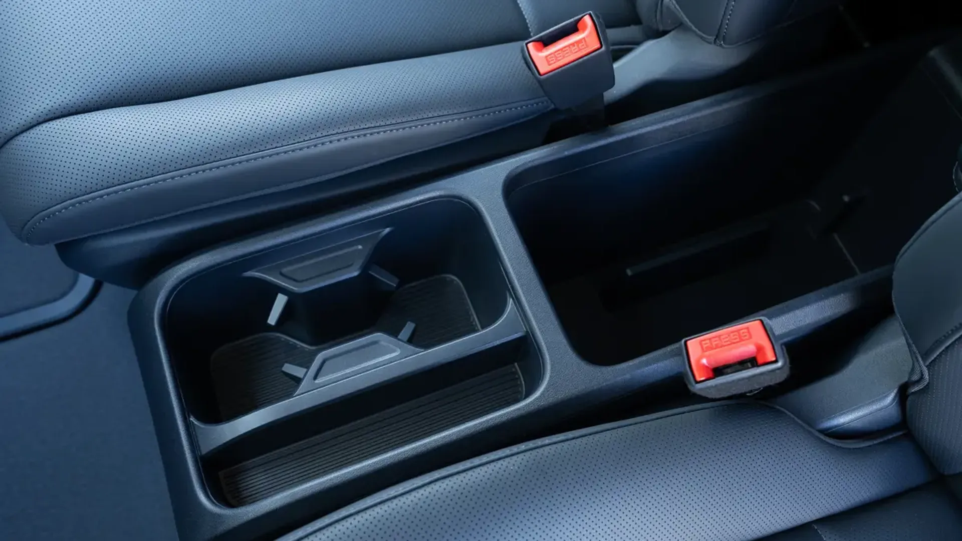 Elettronauti - Kia PV5 Cargo Long Range - Bianco - Vano di carico - Bagagliaio