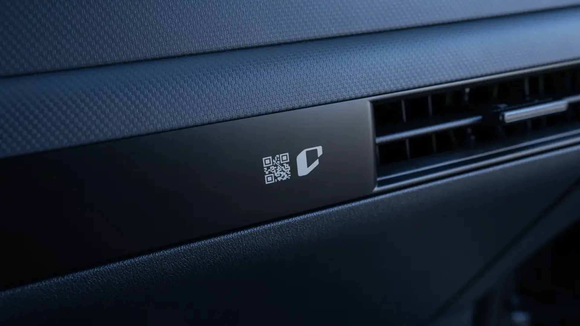 Elettronauti - Kia PV5 Cargo Long Range - Bianco - Esterno - Vista anteriore a tre quarti