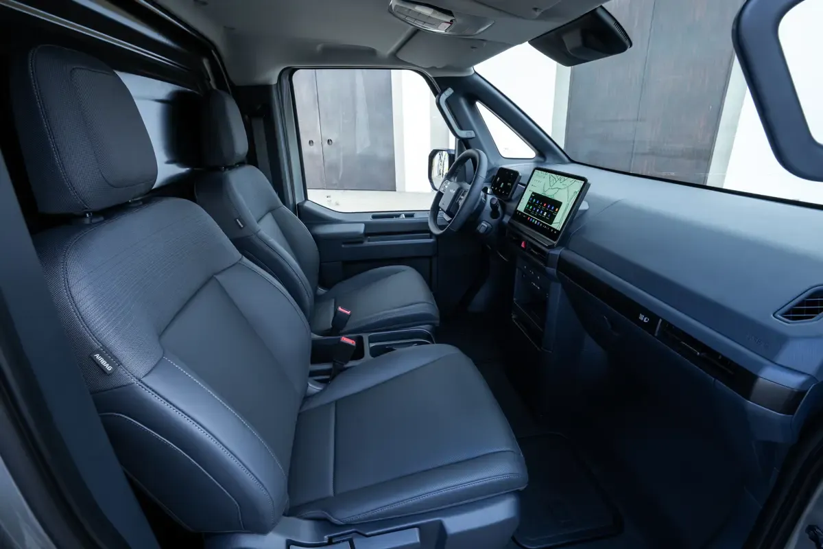 Elettronauti - Kia PV5 Cargo Long Range - Light Grey - Sedili - Sedili anteriori