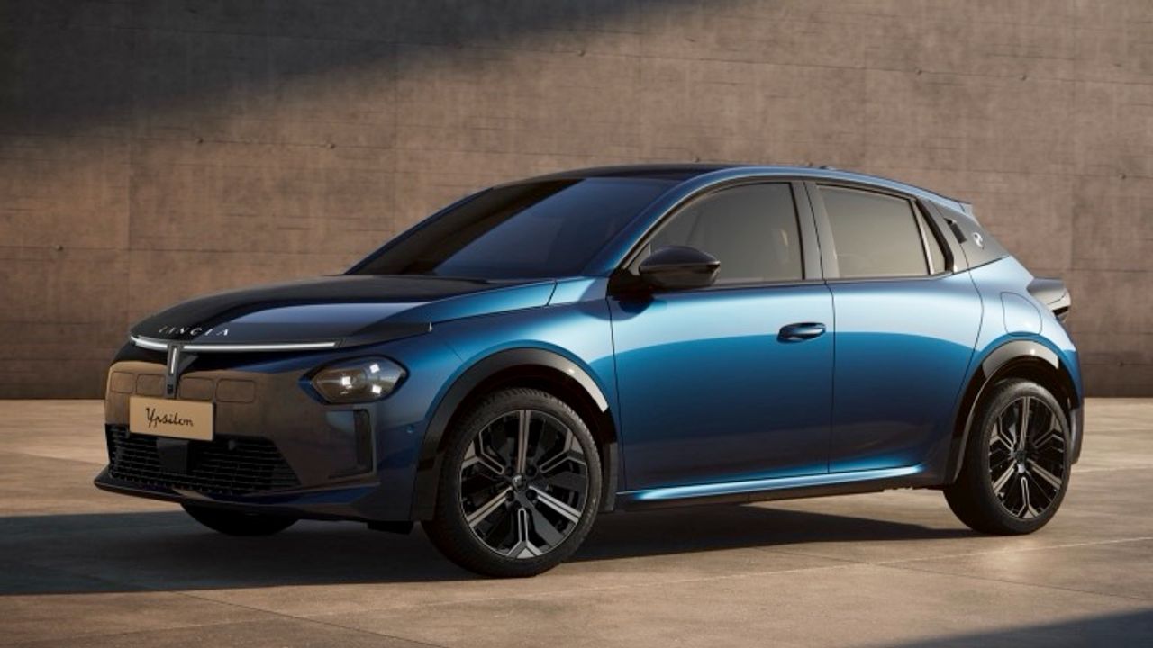 Lancia Ypsilon 54 kWh (MY25)