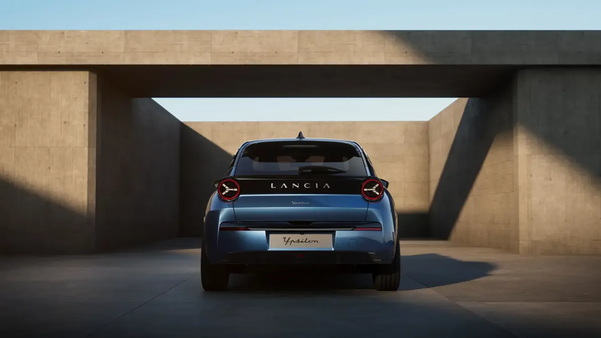 Elettronauti - Lancia Ypsilon - Blu - Esterno - Vista anteriore a tre quarti