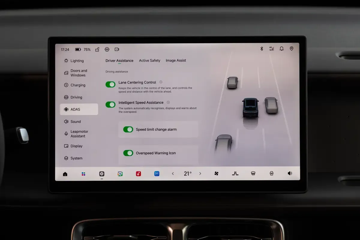 Elettronauti - Leapmotor B10 Standard Range - Infotainment