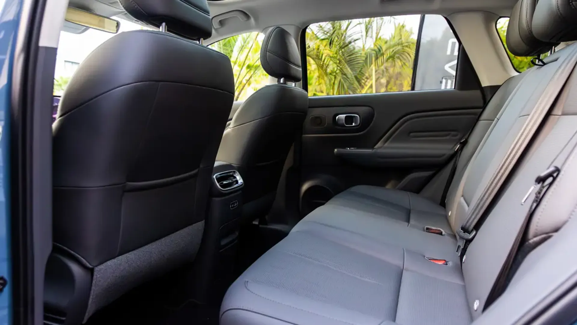 Elettronauti - Leapmotor B10 Standard Range - Grigio - Sedili - Sedili posteriori
