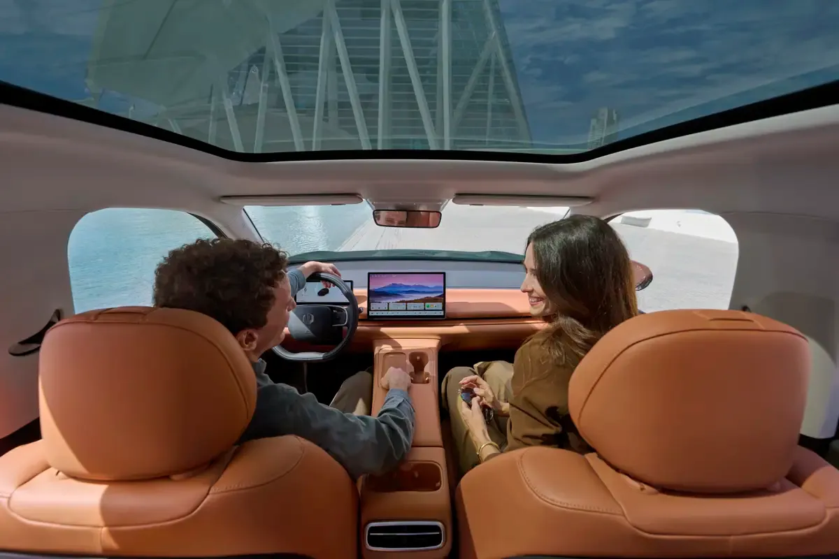 Elettronauti - Leapmotor C10 69kWh RWD - Marrone - Plancia - Vista della plancia