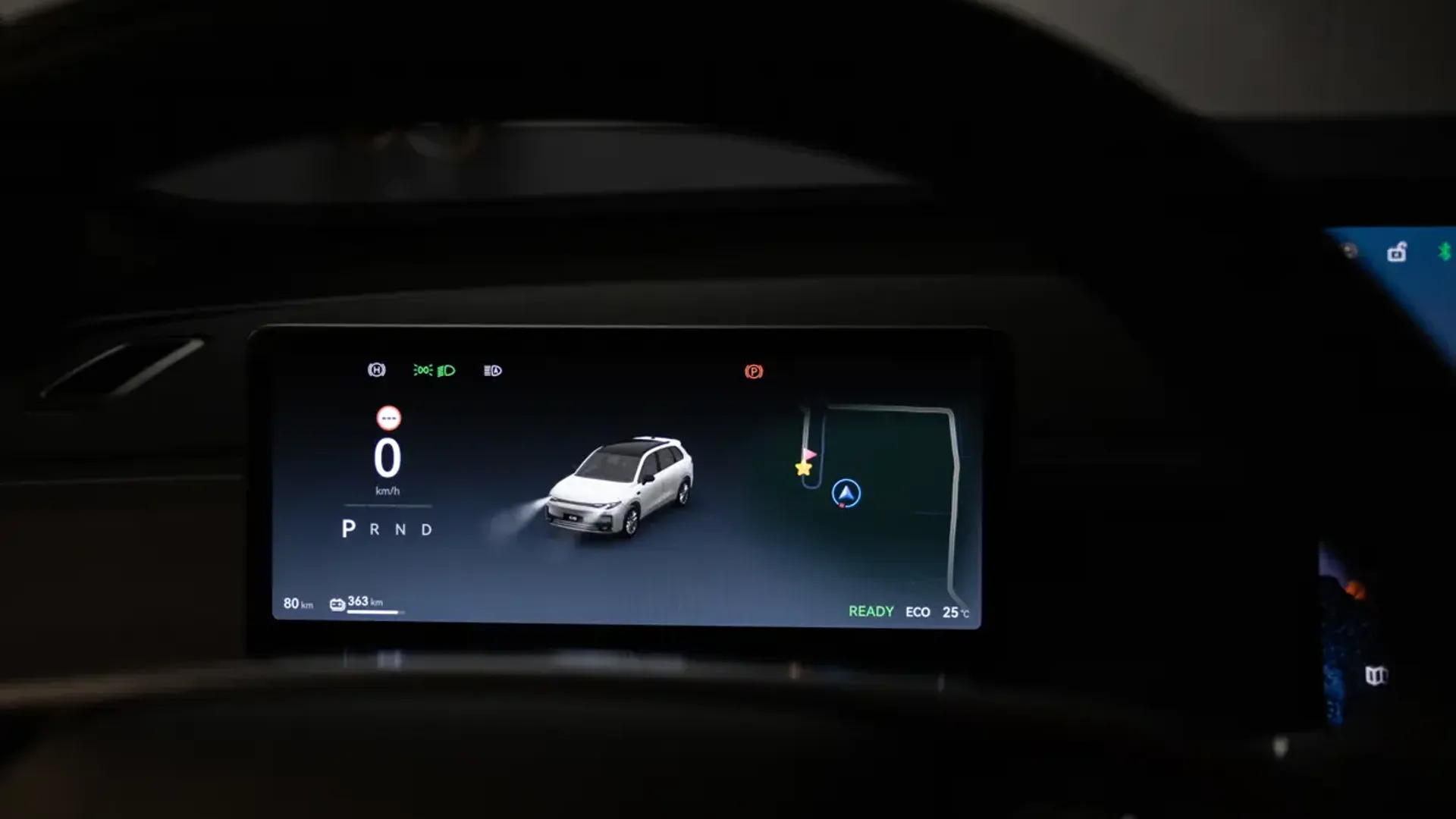 Elettronauti - Leapmotor C10 69kWh RWD - Infotainment - Vista della plancia