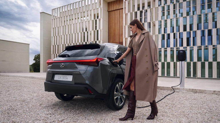 Lexus UX 300e
