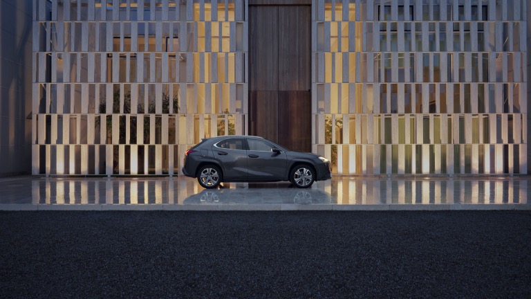 Lexus UX 300e