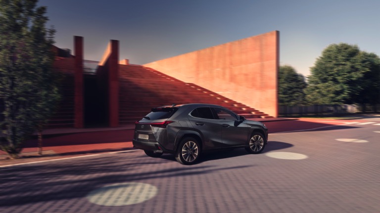 Lexus UX 300e