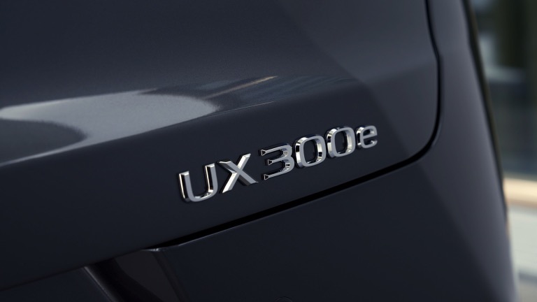 Lexus UX 300e