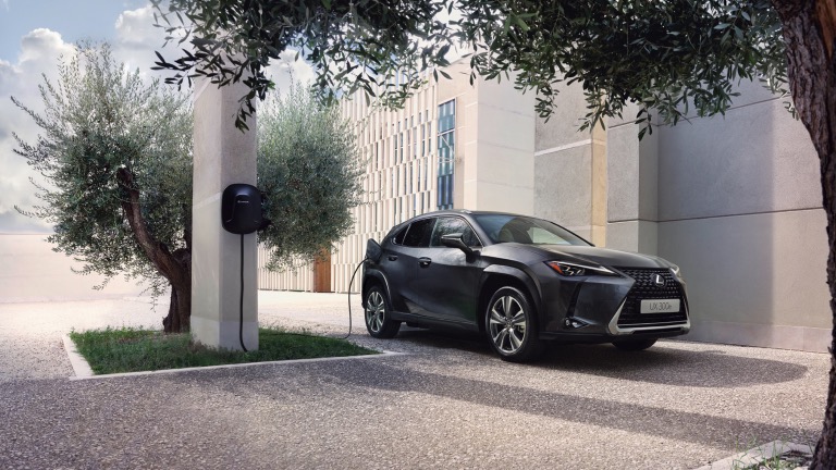 Lexus UX 300e