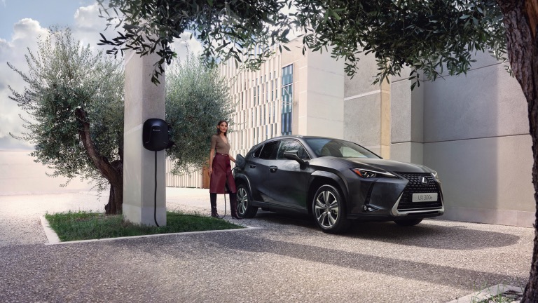 Lexus UX 300e