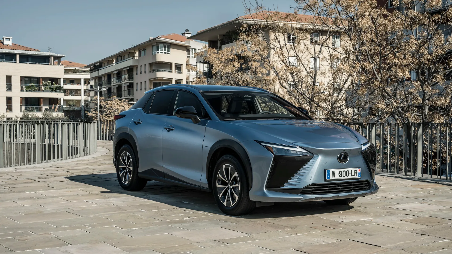Lexus RZ 300e