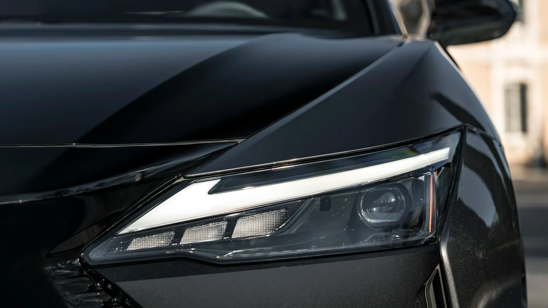 Lexus RZ 300e