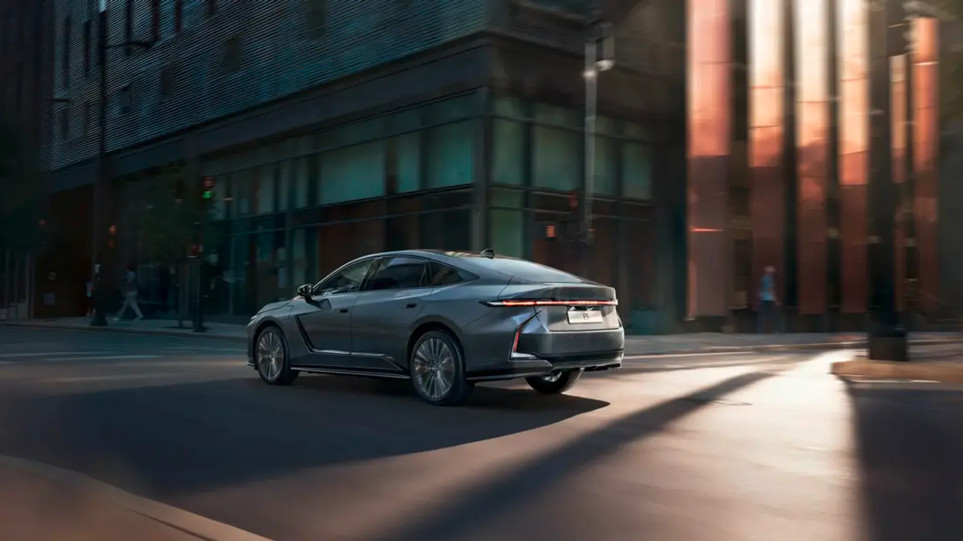 Elettronauti - Lexus ES 350e - Dark Blue - Esterno - Vista anteriore a tre quarti
