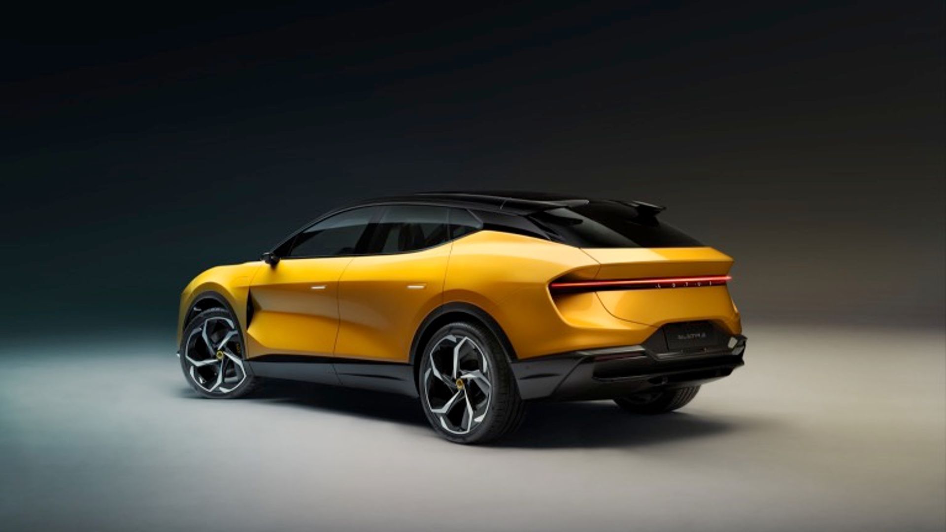 Lotus Eletre 600