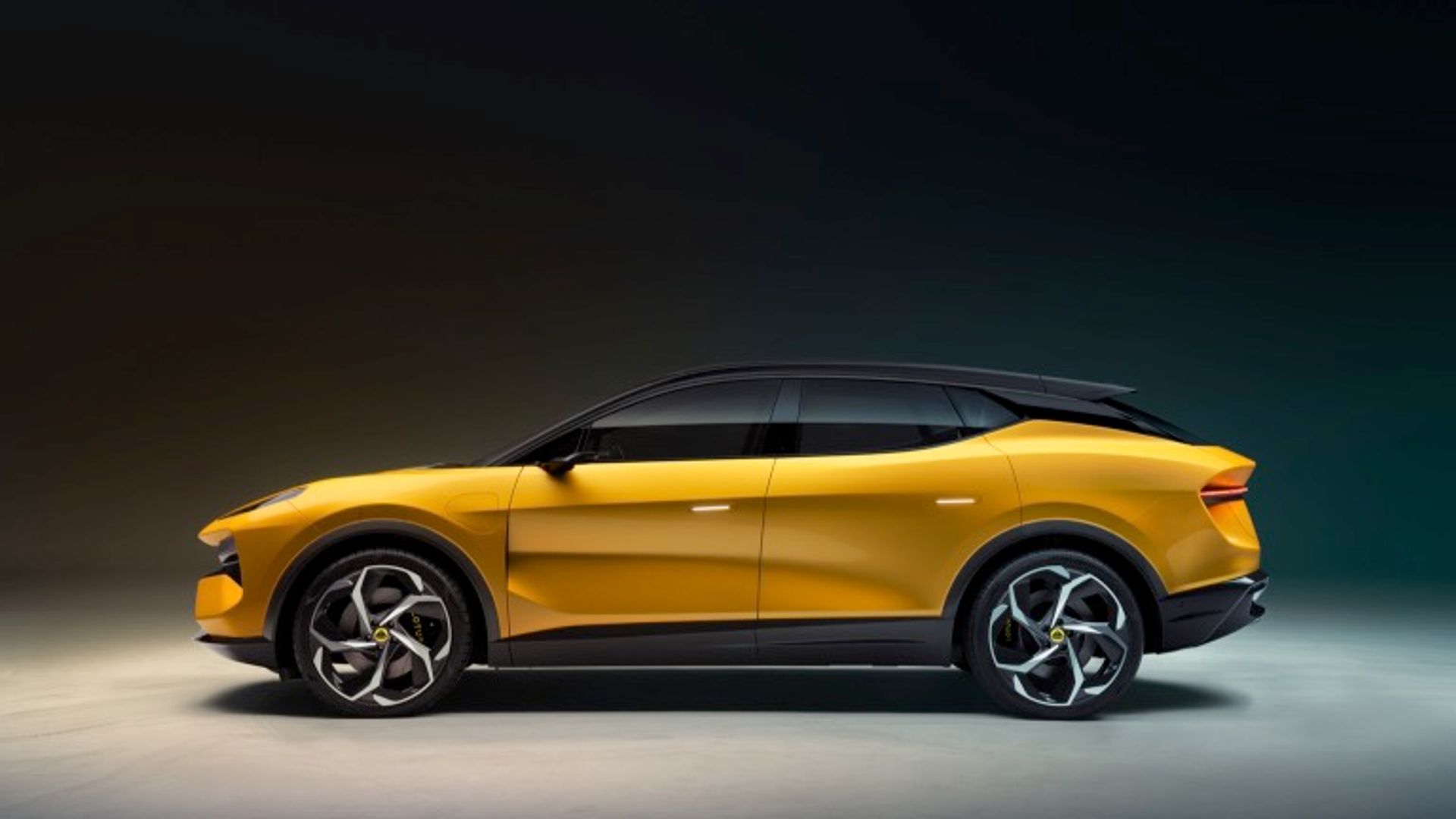 Lotus Eletre 600
