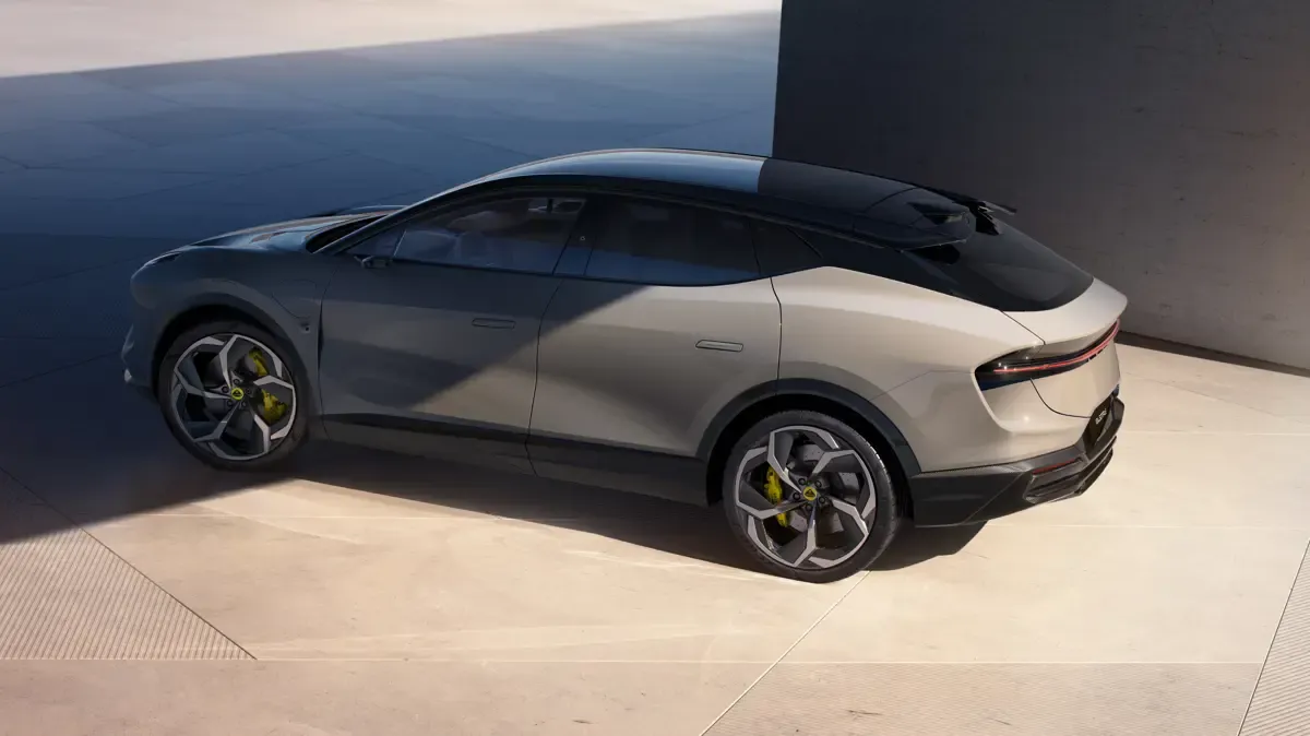 Elettronauti - Lotus Eletre 600 - Grigio - Esterno - Vista anteriore a tre quarti
