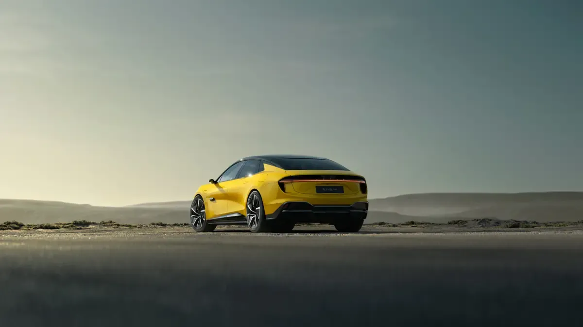 Elettronauti - Lotus Emeya 600 - Argento - Esterno - Vista anteriore a tre quarti