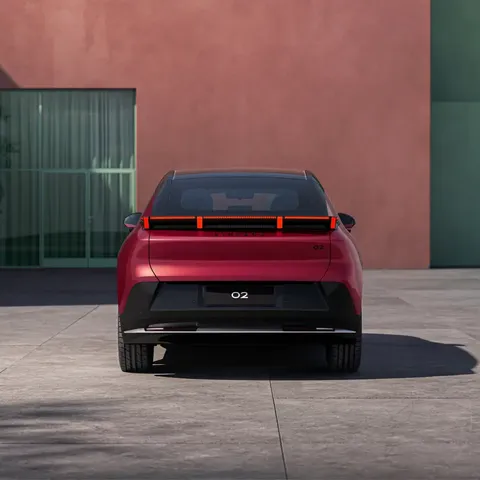 Elettronauti - Lynk & Co 02 66kWh - Grigio - Esterno - Vista anteriore a tre quarti