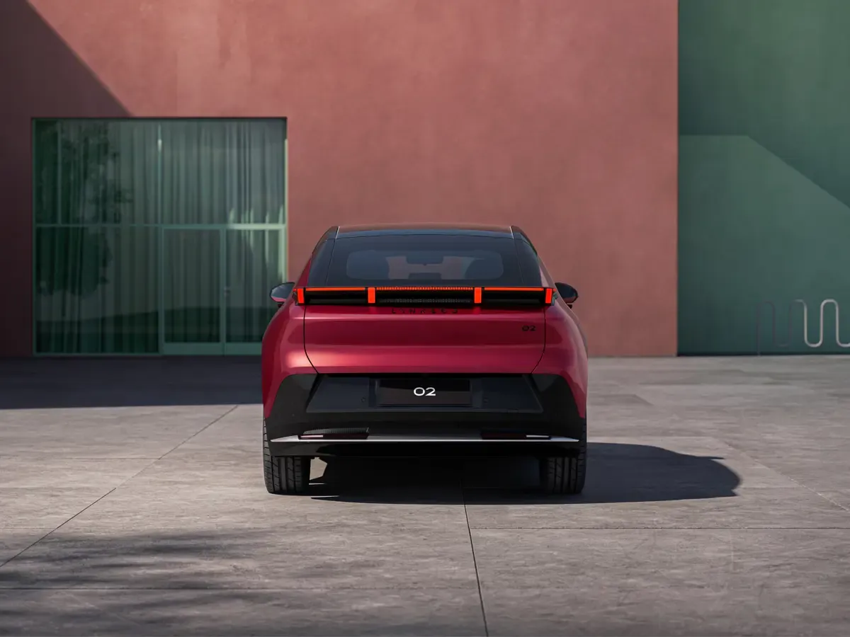 Elettronauti - Lynk & Co 02 66kWh - Grigio - Esterno - Vista anteriore a tre quarti