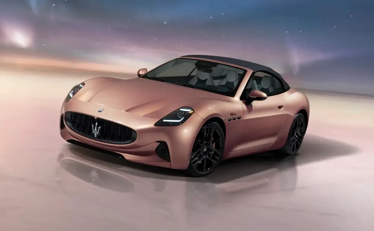 Elettronauti - Maserati GranCabrio Folgore - Blu - Esterno - Vista anteriore a tre quarti