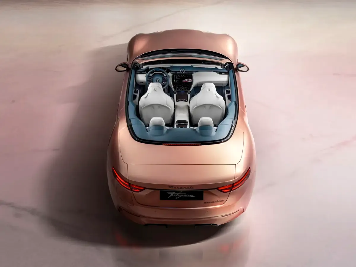 Elettronauti - Maserati GranCabrio Folgore - Copper - Esterno - Vista anteriore a tre quarti