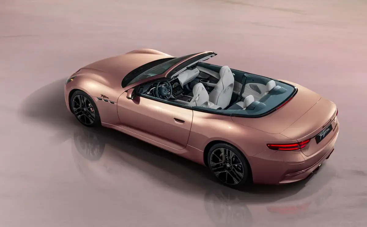 Elettronauti - Maserati GranCabrio Folgore - Copper - Esterno - Vista anteriore a tre quarti