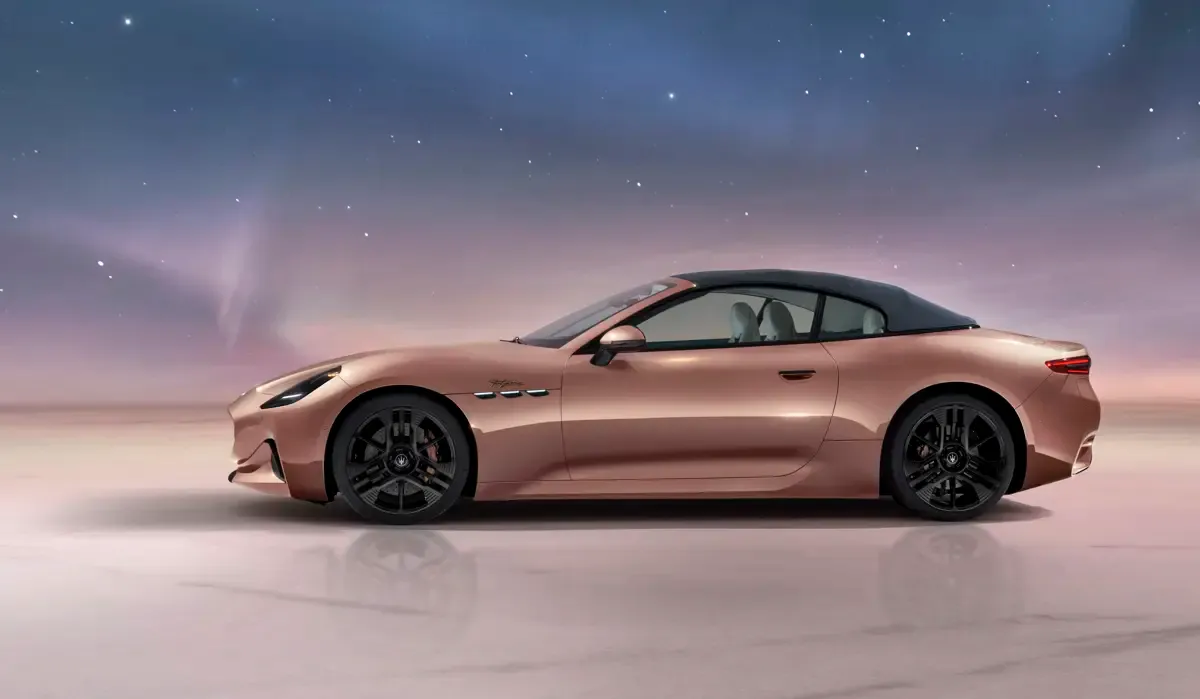 Elettronauti - Maserati GranCabrio Folgore - Rose Gold - Esterno - Vista anteriore a tre quarti