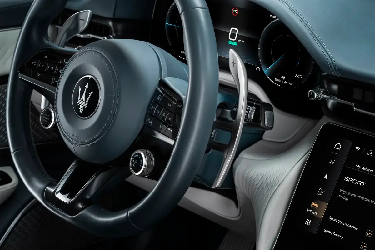 Elettronauti - Maserati GranCabrio Folgore - Bianco - Esterno - Vista anteriore a tre quarti