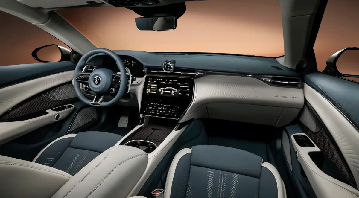 Elettronauti - Maserati GranTurismo Folgore - Plancia - Vista della plancia