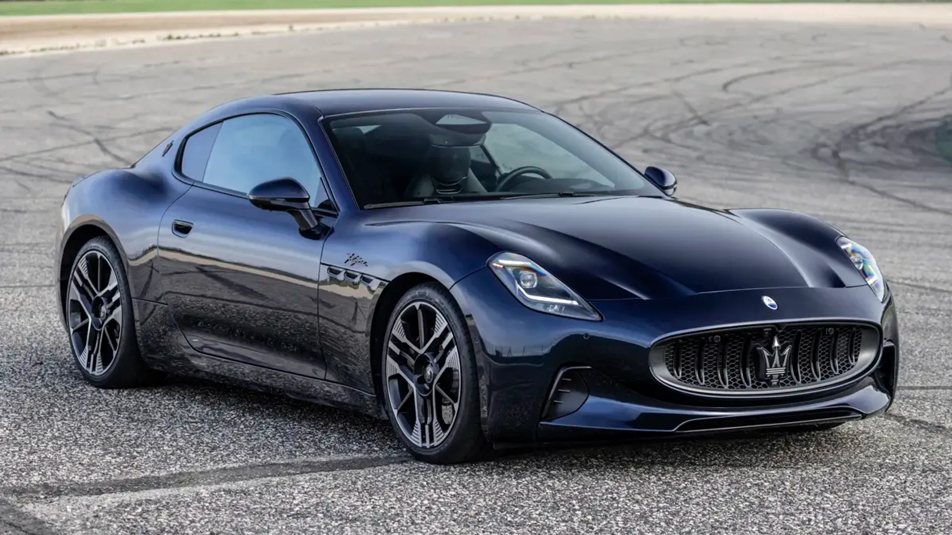 Elettronauti - Maserati GranTurismo Folgore - Copper - Esterno - Vista anteriore a tre quarti