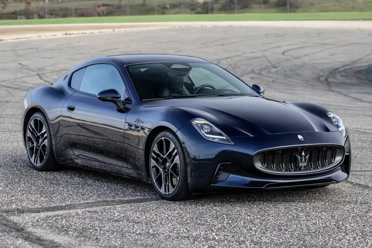 Elettronauti - Maserati GranTurismo Folgore - Copper - Esterno - Vista anteriore a tre quarti