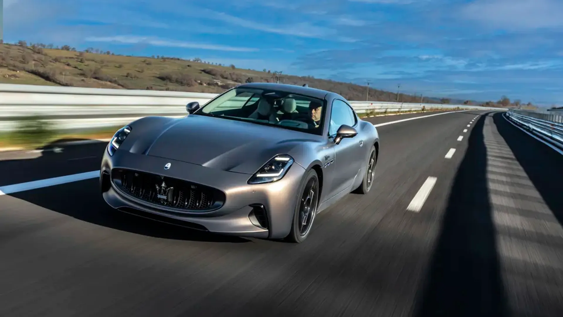 Elettronauti - Maserati GranTurismo Folgore - Copper - Esterno - Vista anteriore a tre quarti