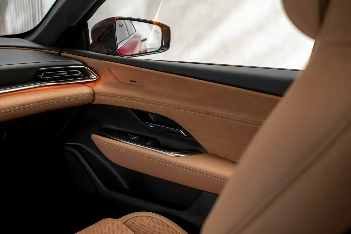 Elettronauti - Mazda 6e Long Range RWD - Bianco - Esterno - Vista anteriore a tre quarti