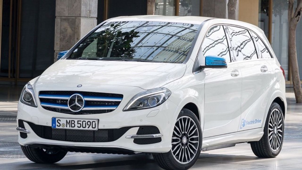 Mercedes-Benz B 250e